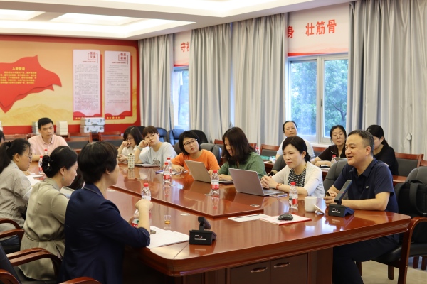 参会教师.jpg